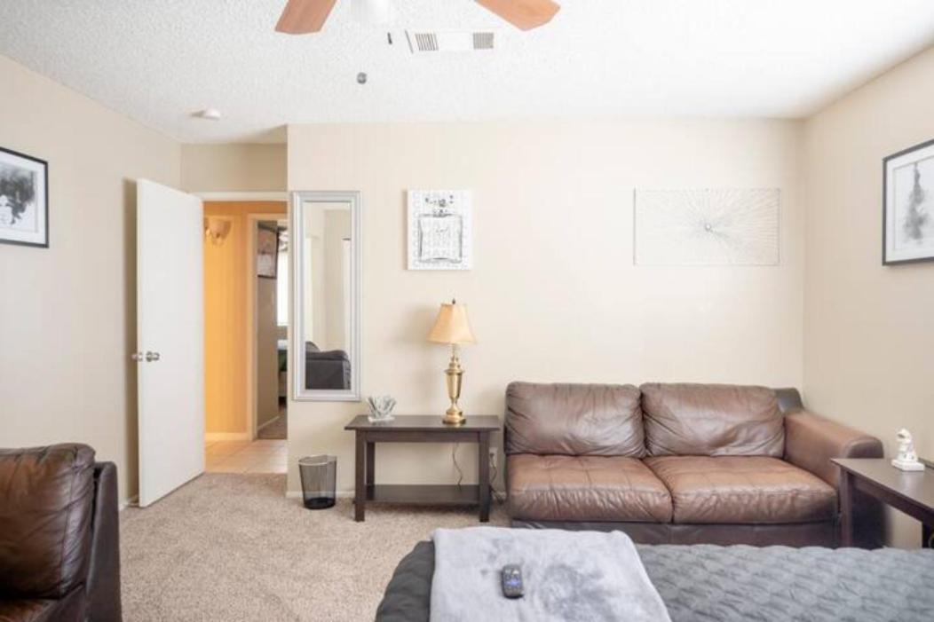 Pool 4 Bedroom 2 Bath Close To Strip Λας Βέγκας Εξωτερικό φωτογραφία