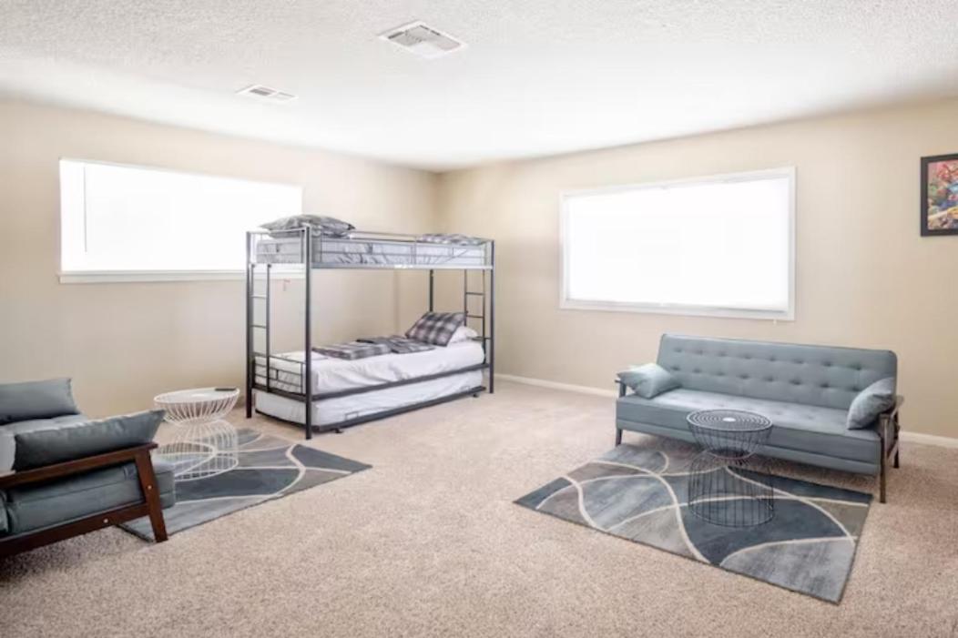 Pool 4 Bedroom 2 Bath Close To Strip Λας Βέγκας Εξωτερικό φωτογραφία
